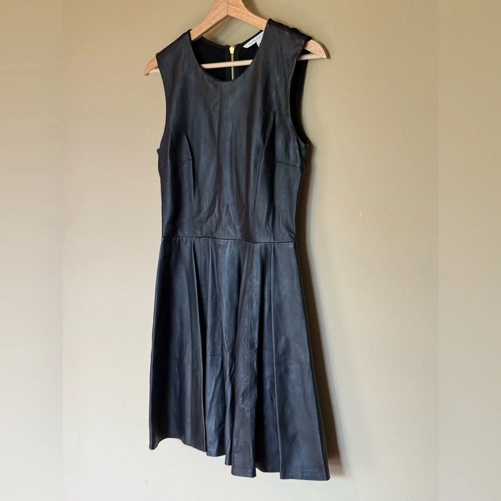 Diane Von Furstenberg Jeannie Black Leather Mini Dress US Size 4 - Picture 3 of 9